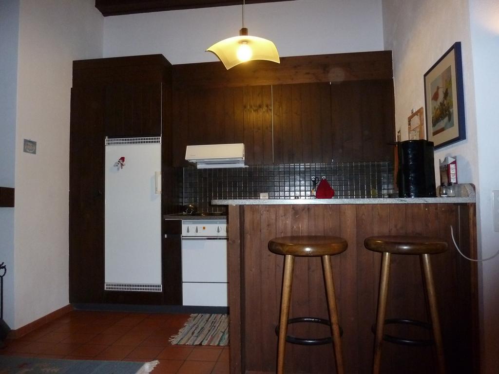 Ferienwohnung Murschetg Laax Kamer foto