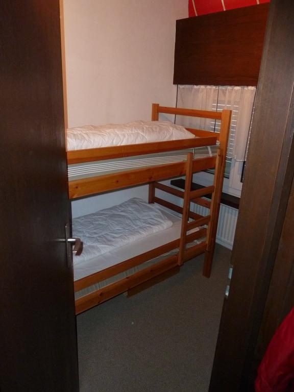 Ferienwohnung Murschetg Laax Kamer foto