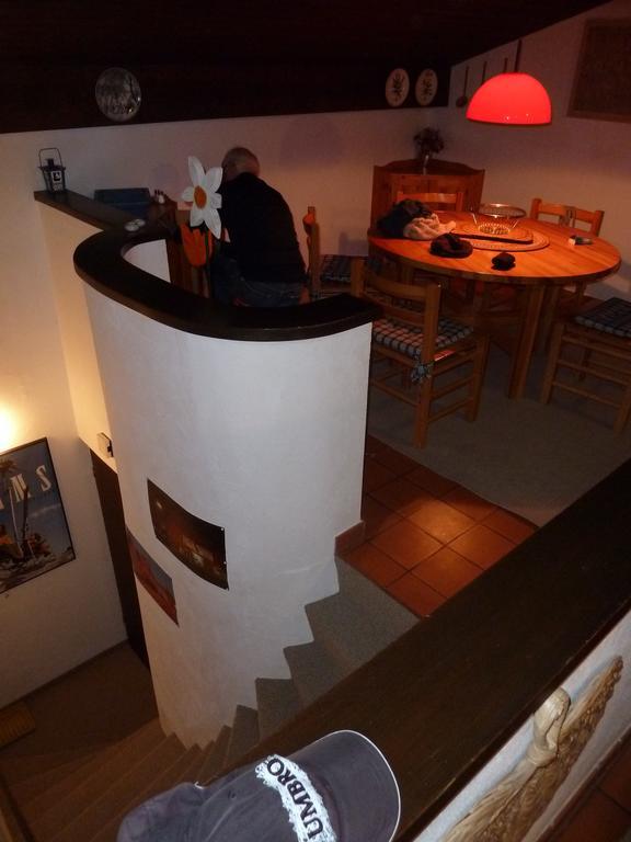 Ferienwohnung Murschetg Laax Kamer foto